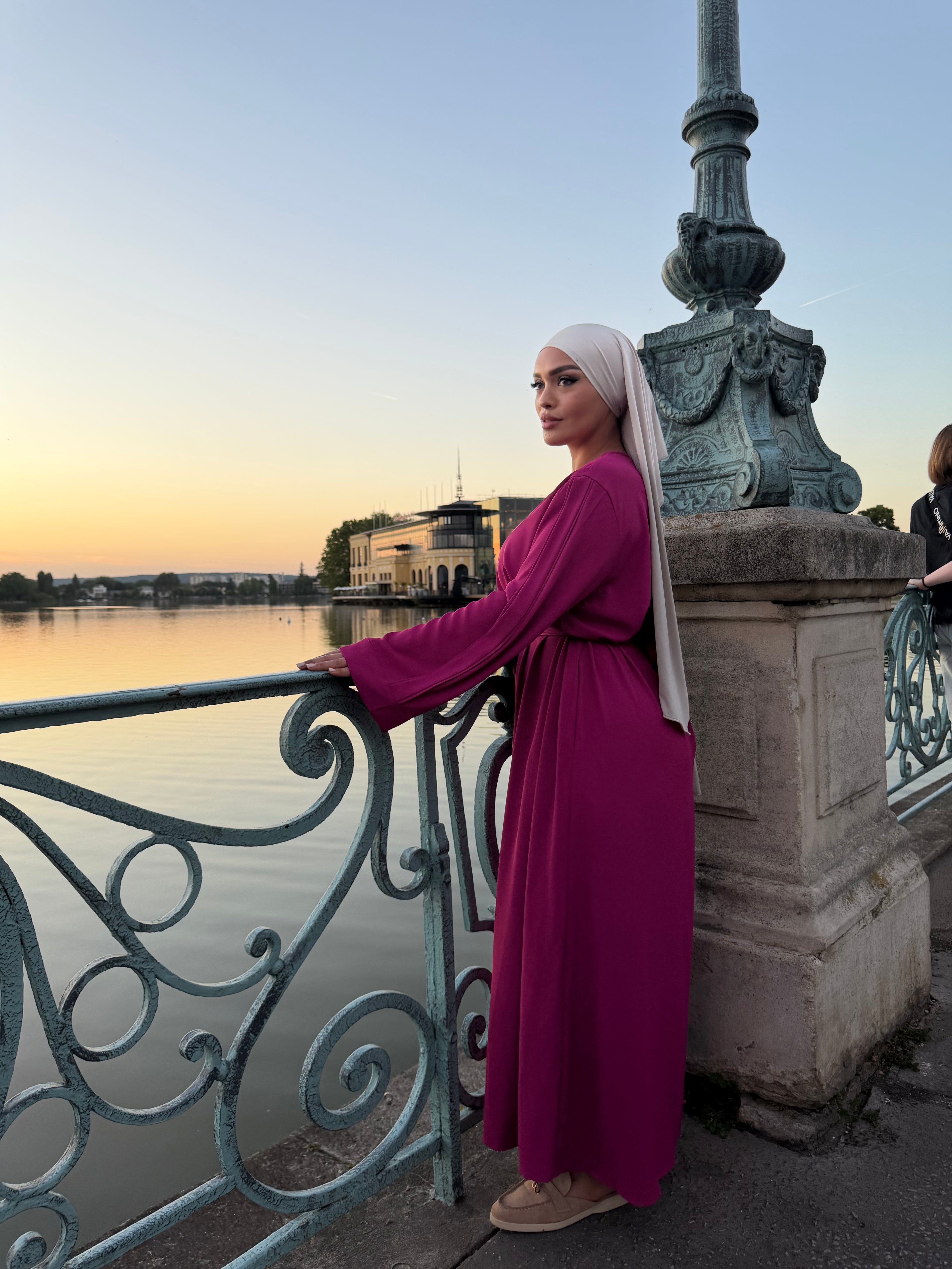 Abaya Cherry